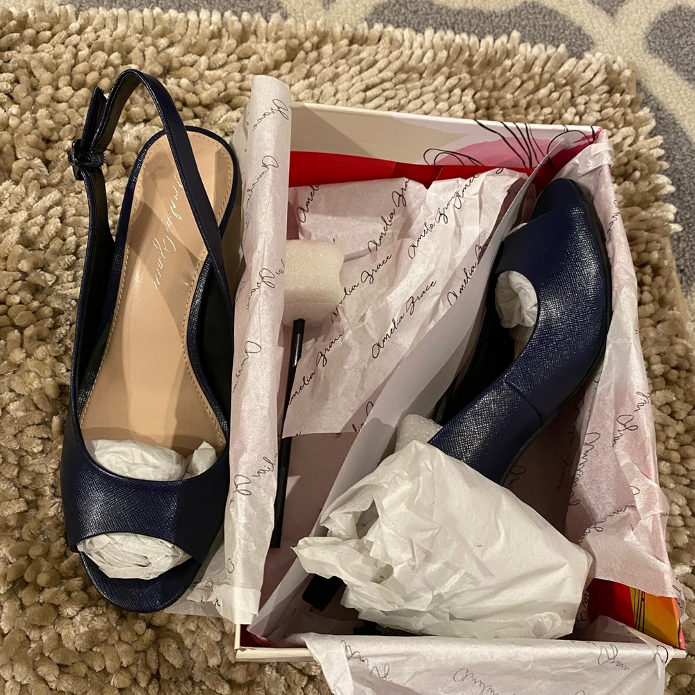 Navy blue low heel Brand New!